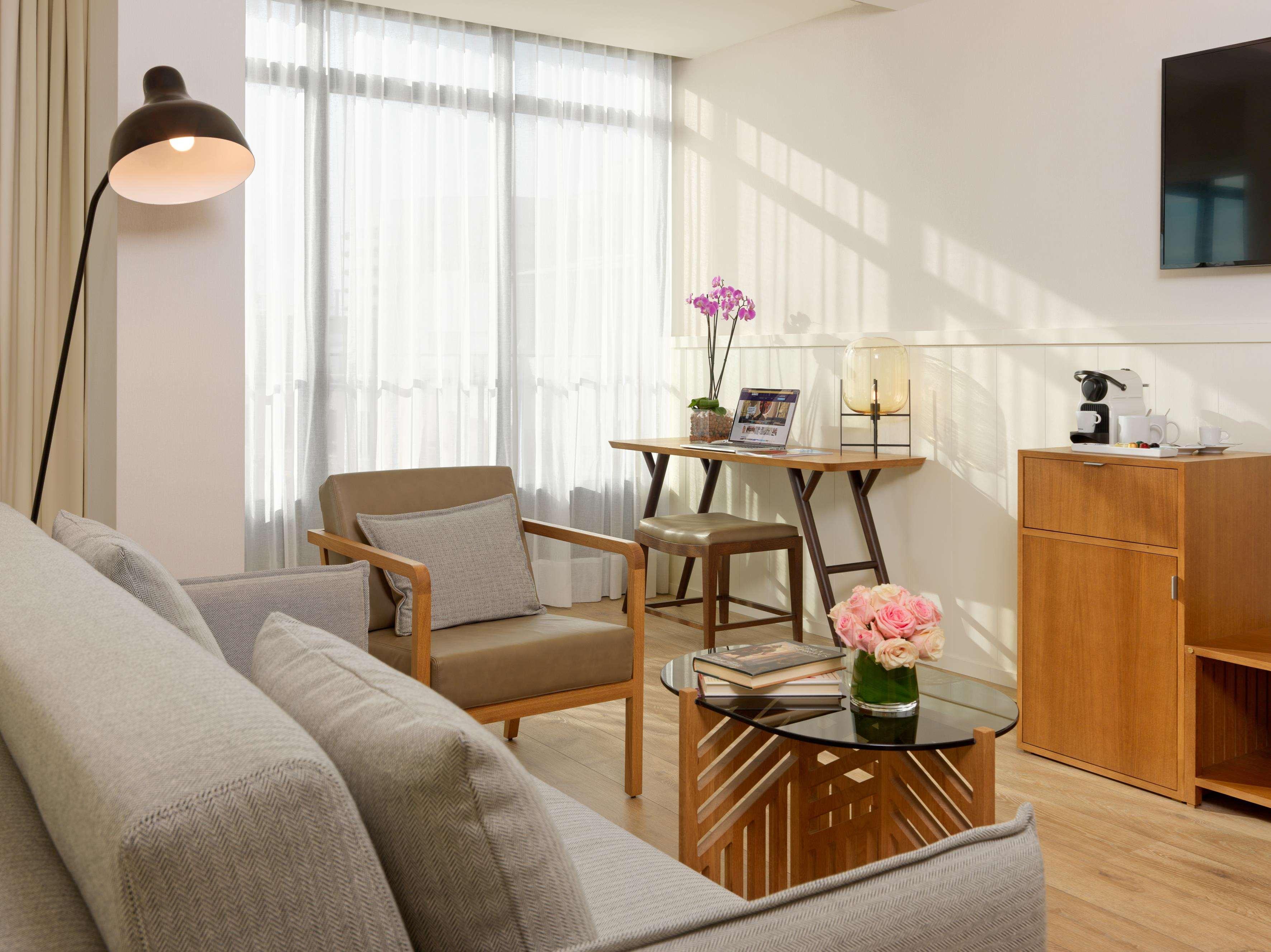 H10 Cubik 4* Sup Hotel Barcelona Buitenkant foto