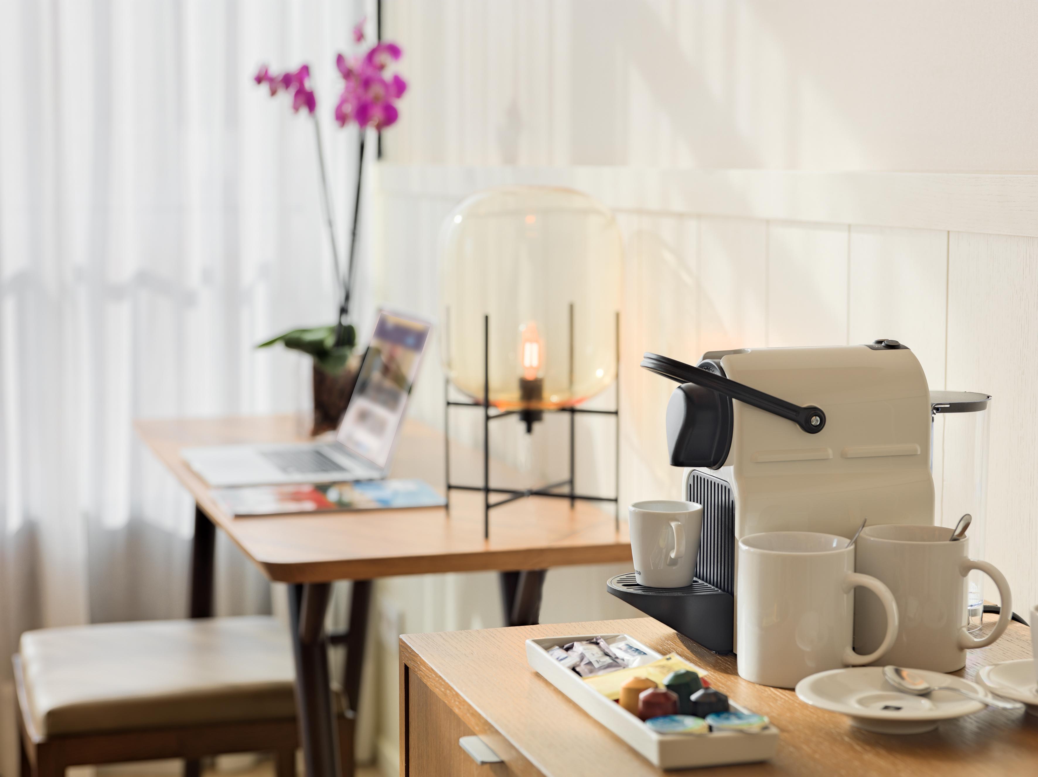 H10 Cubik 4* Sup Hotel Barcelona Buitenkant foto